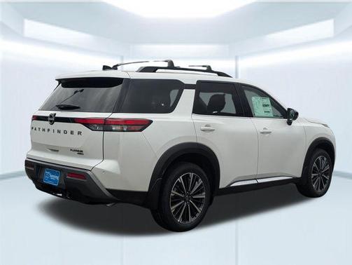 Everest White P 2026 Nissan Pathfinder Platinum