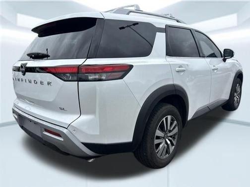Everest White P 2025 Nissan Pathfinder SL