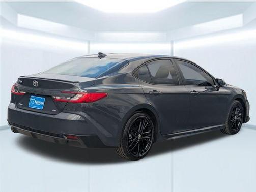 UNDERGROUND 2025 Toyota Camry SE