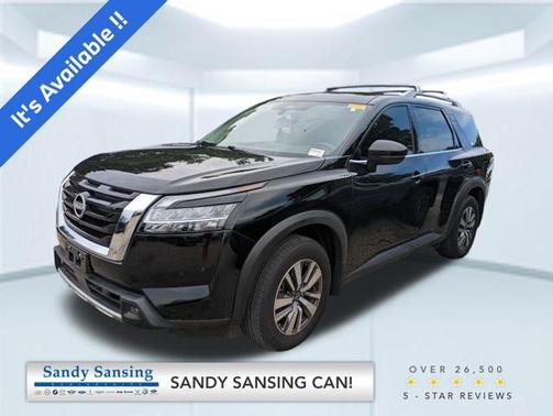 2023 Nissan Pathfinder SL