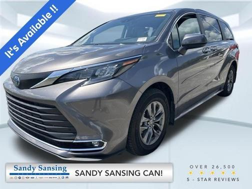Predawn Gray Mica 2024 Toyota Sienna XLE
