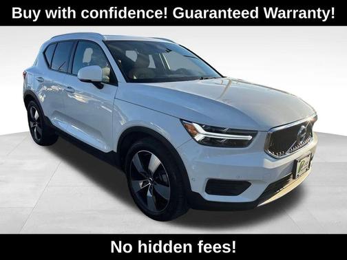 2019 Volvo XC40 T5 Momentum