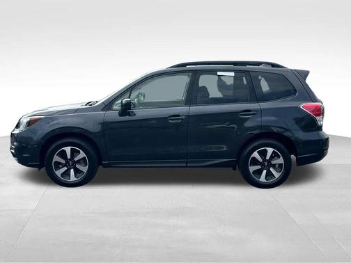 Dark Gray Metallic 2018 Subaru Forester 2.5i Premium