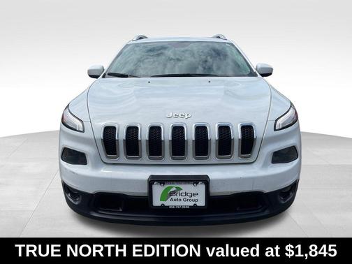 Bright White Clearcoat 2017 Jeep Cherokee Latitude