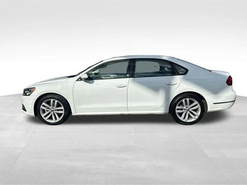 2019 Volkswagen Passat 2.0T Wolfsburg Edition