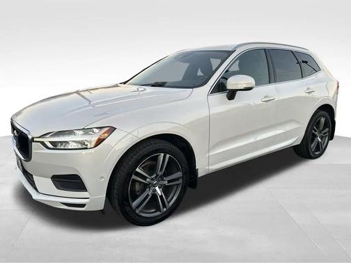 2019 Volvo XC60 T5 Momentum