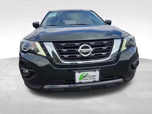 2019 Nissan Pathfinder SV