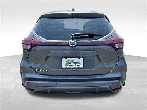 2021 Nissan Kicks S