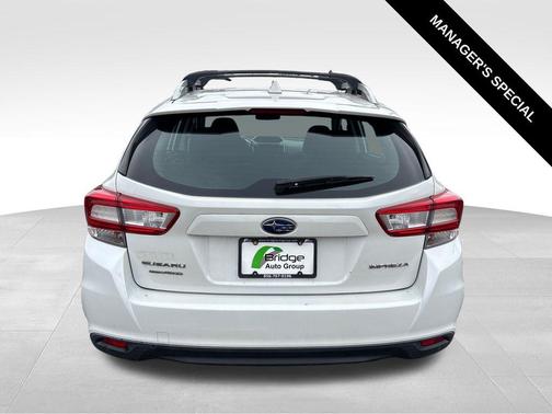 Crystal White Pearl 2019 Subaru Impreza 2.0i Premium