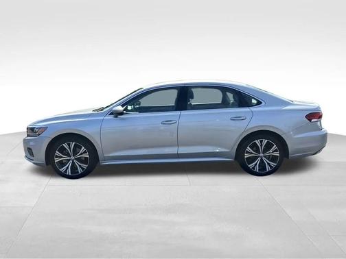 2021 Volkswagen Passat 2.0T SE