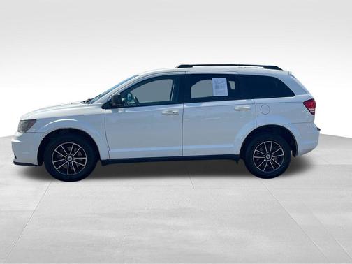 Vice White 2018 Dodge Journey SE