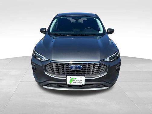 Carbonized Gray Metallic 2023 Ford Escape Active