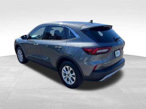 Carbonized Gray Metallic 2023 Ford Escape Active