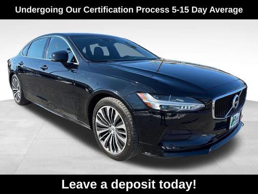 2020 Volvo S90 T6 Momentum