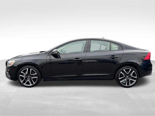 2017 Volvo S60 T5 Dynamic