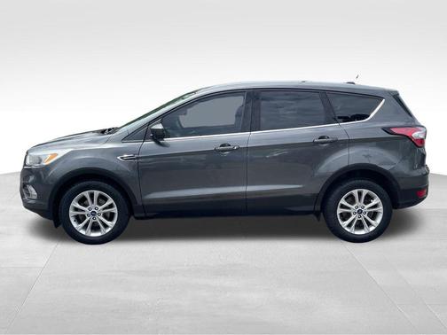 Magnetic Metallic 2017 Ford Escape SE