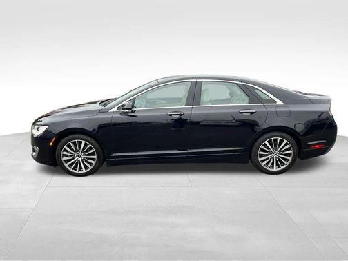 2017 Lincoln MKZ Base