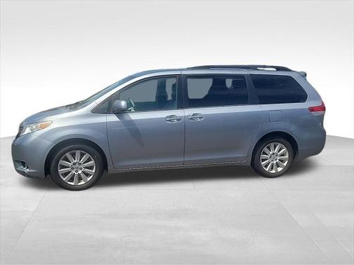 2013 Toyota Sienna XLE