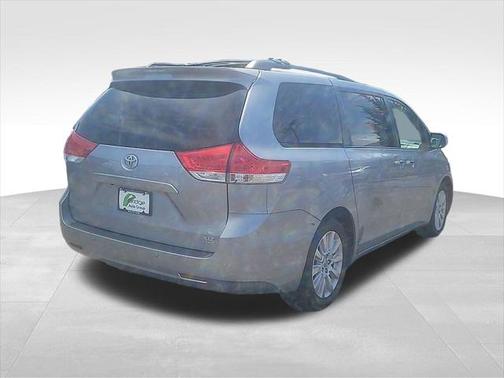 2013 Toyota Sienna XLE