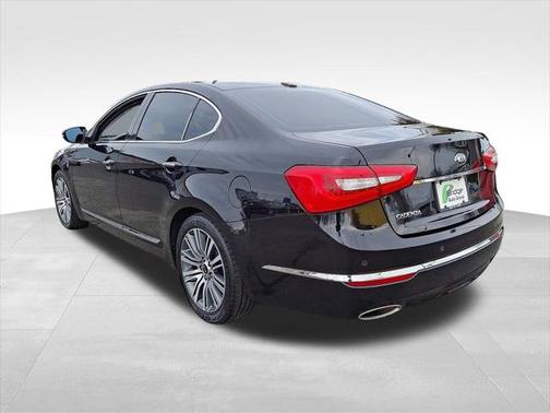2016 Kia Cadenza Base