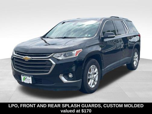 Mosaic Black Metallic 2018 Chevrolet Traverse LT Cloth