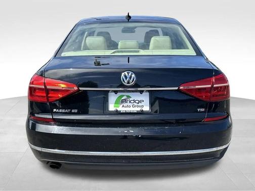 2016 Volkswagen Passat 1.8T SE