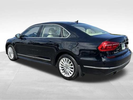 2016 Volkswagen Passat 1.8T SE