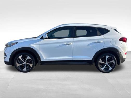 2016 Hyundai TUCSON Sport