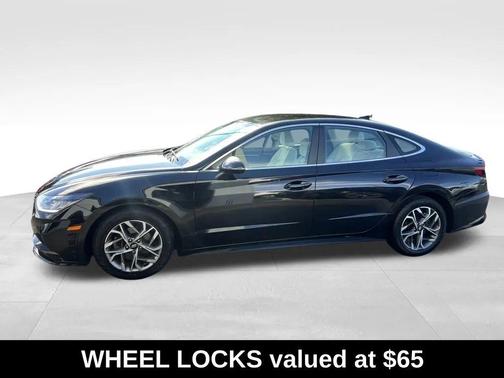 2022 Hyundai SONATA SEL