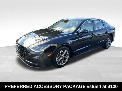 2022 Hyundai SONATA SEL