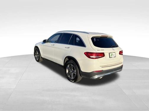 2017 Mercedes-Benz GLC 300 Base