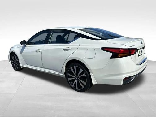 2020 Nissan Altima SR Intelligent AWD