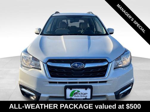 Crystal White Pearl 2017 Subaru Forester 2.5i Premium