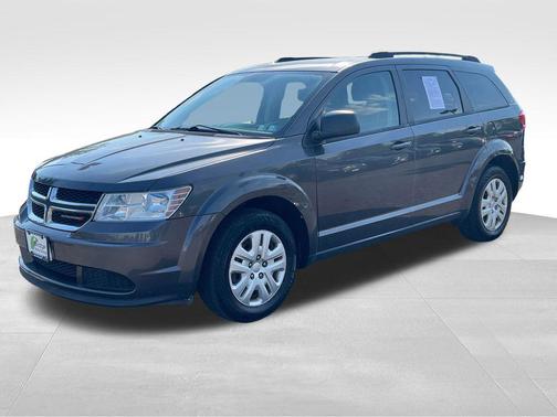 Granite Pearlcoat 2017 Dodge Journey SE