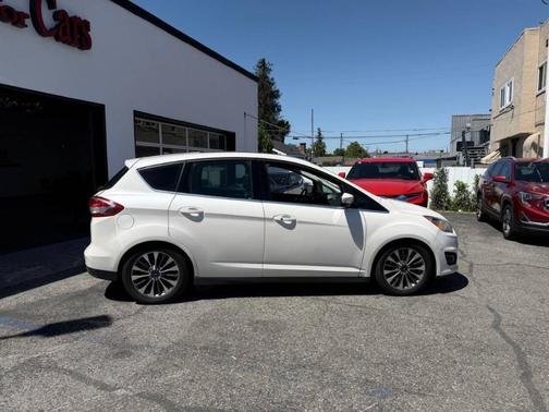 Oxford White 2017 Ford C-Max Energi Titanium
