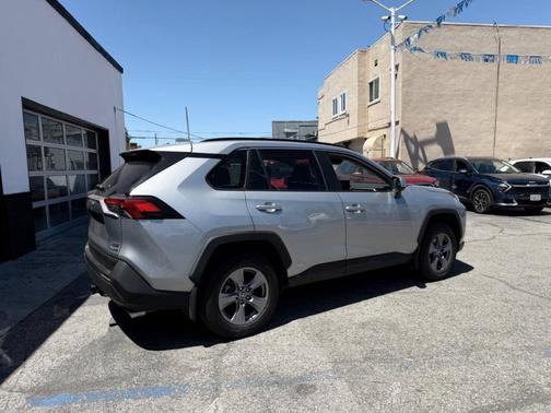 Silver Sky Metallic 2022 Toyota RAV4 Hybrid XLE