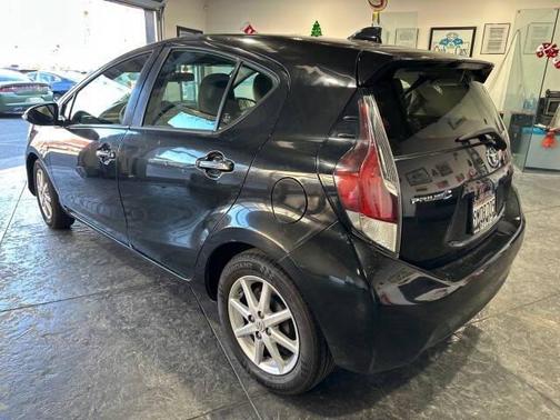 2016 Toyota Prius c Four