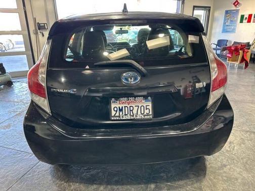 2016 Toyota Prius c Four