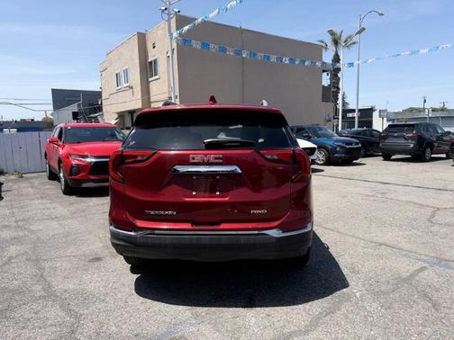 Red Quartz Tintcoat 2020 GMC Terrain SLT
