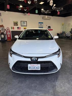 2020 Toyota Corolla Hybrid LE