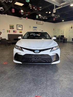 2021 Toyota Camry Hybrid LE