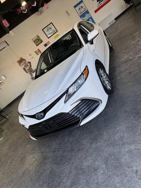2021 Toyota Camry Hybrid LE