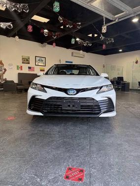 2021 Toyota Camry Hybrid LE