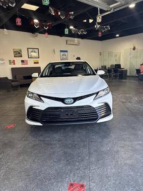 2021 Toyota Camry Hybrid LE