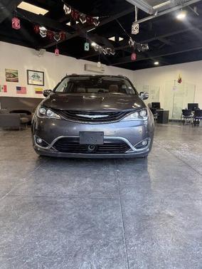 2018 Chrysler Pacifica Hybrid Limited