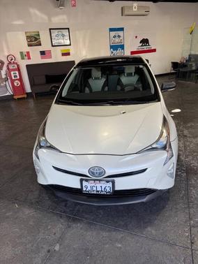 2017 Toyota Prius Three Touring