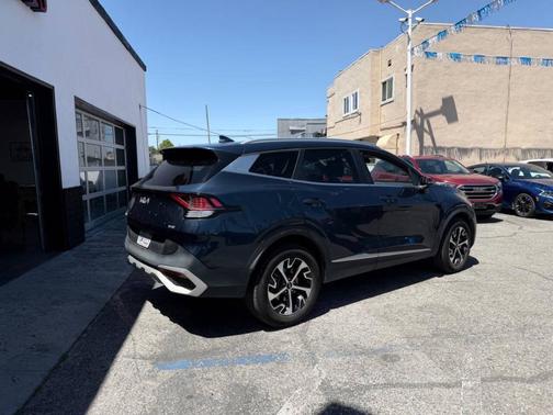 Blue 2023 Kia Sportage Hybrid EX