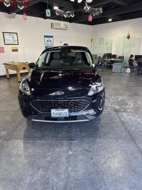 2021 Ford Escape SE