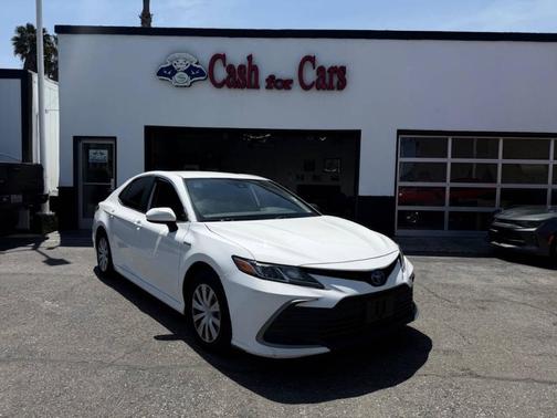 Super White 2021 Toyota Camry Hybrid LE