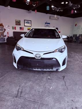 Super White 2019 Toyota Corolla SE